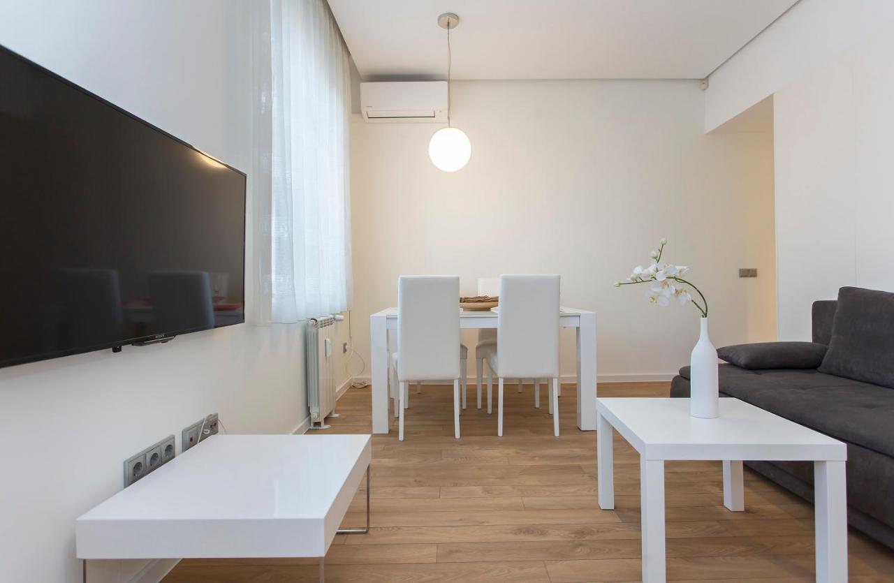 Modern Apartment In The City Center Sofia Exterior foto
